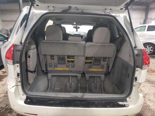 Photo 8 VIN: 5TDKK3DC1BS114565 - TOYOTA SIENNA LE 