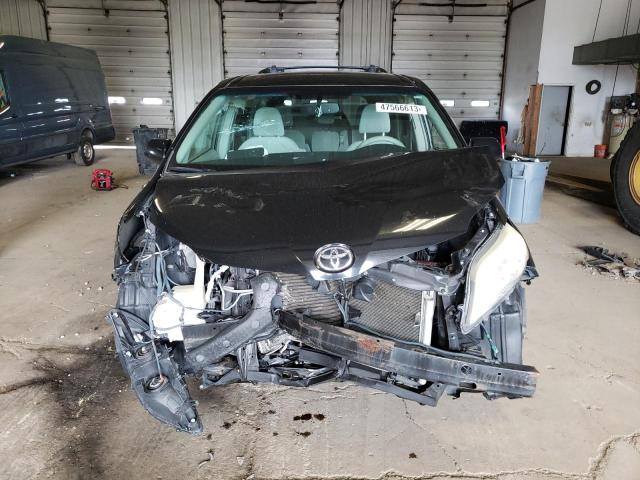 Photo 4 VIN: 5TDKK3DC1BS116123 - TOYOTA SIENNA LE 