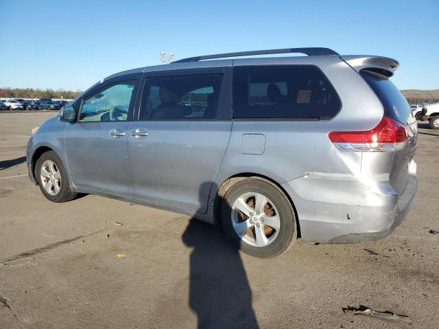 Photo 1 VIN: 5TDKK3DC1BS123105 - TOYOTA SIENNA LE 