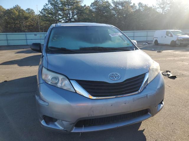 Photo 4 VIN: 5TDKK3DC1BS123105 - TOYOTA SIENNA LE 