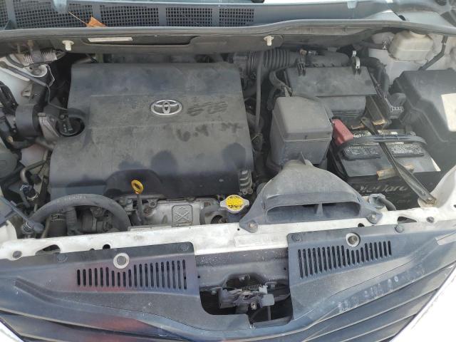 Photo 11 VIN: 5TDKK3DC1BS127249 - TOYOTA SIENNA LE 