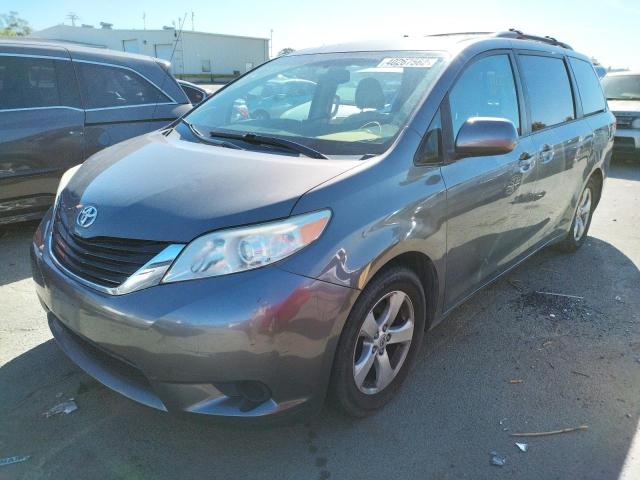 Photo 1 VIN: 5TDKK3DC1BS130619 - TOYOTA SIENNA LE 