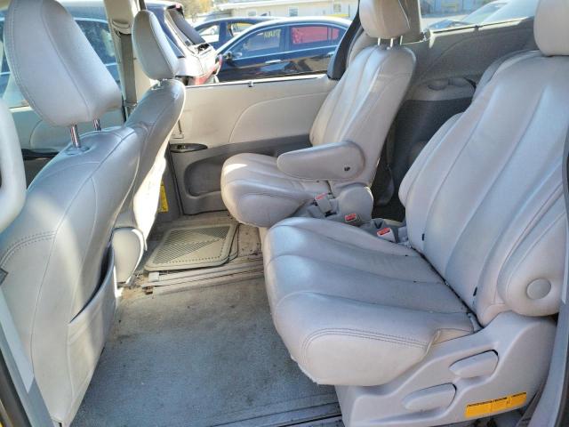 Photo 5 VIN: 5TDKK3DC1BS130619 - TOYOTA SIENNA LE 