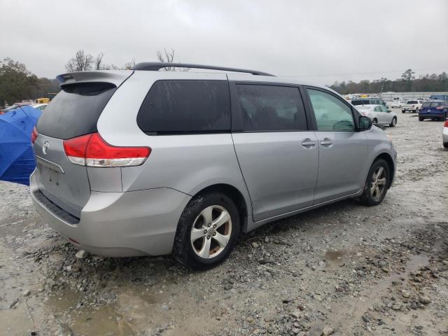 Photo 2 VIN: 5TDKK3DC1BS145153 - TOYOTA SIENNA LE 