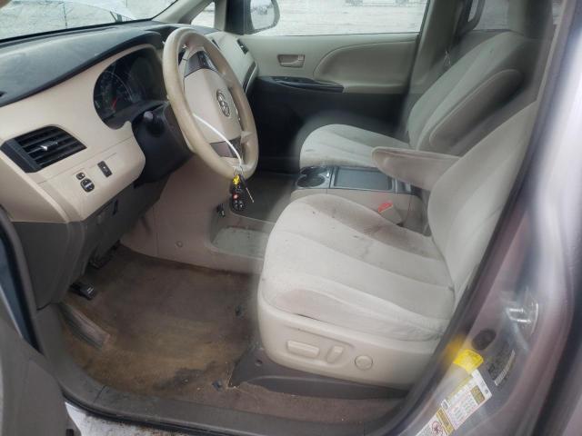 Photo 6 VIN: 5TDKK3DC1BS145153 - TOYOTA SIENNA LE 