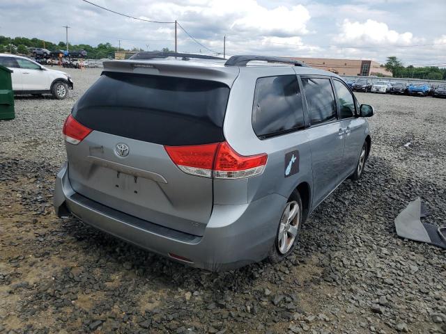 Photo 2 VIN: 5TDKK3DC1BS148621 - TOYOTA SIENNA LE 