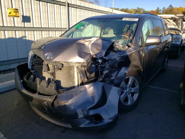 Photo 1 VIN: 5TDKK3DC1CS179336 - TOYOTA SIENNA LE 