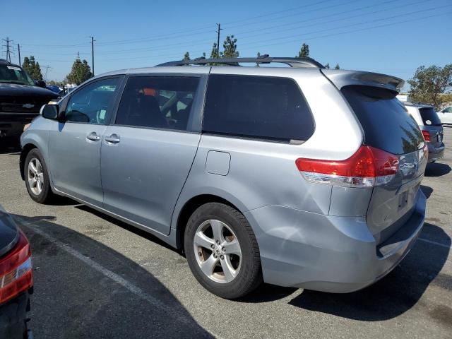 Photo 1 VIN: 5TDKK3DC1CS202856 - TOYOTA SIENNA LE 