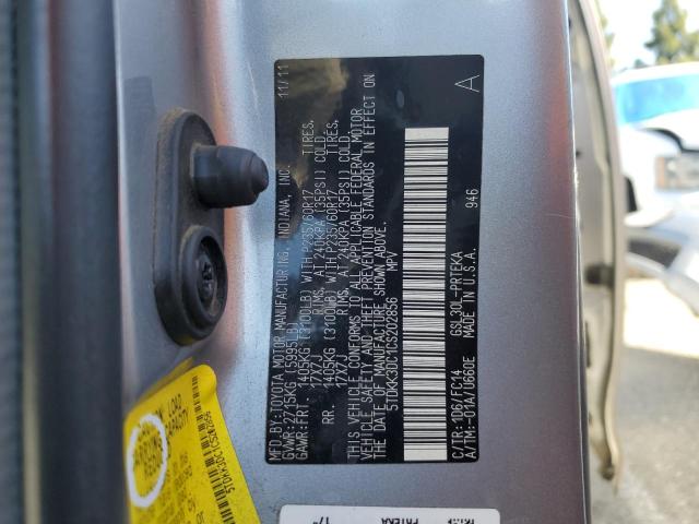 Photo 13 VIN: 5TDKK3DC1CS202856 - TOYOTA SIENNA LE 