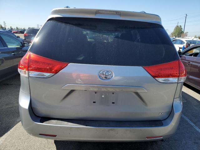 Photo 5 VIN: 5TDKK3DC1CS202856 - TOYOTA SIENNA LE 