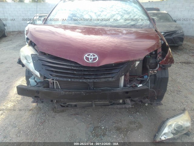 Photo 5 VIN: 5TDKK3DC1CS206339 - TOYOTA SIENNA 