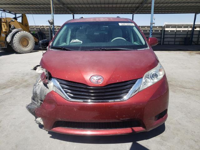 Photo 4 VIN: 5TDKK3DC1CS215641 - TOYOTA SIENNA LE 