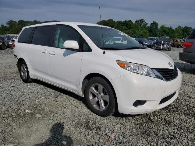 Photo 3 VIN: 5TDKK3DC1CS230303 - TOYOTA SIENNA LE 