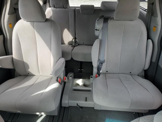 Photo 9 VIN: 5TDKK3DC1CS230303 - TOYOTA SIENNA LE 