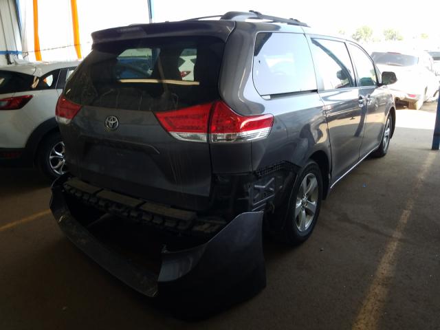 Photo 3 VIN: 5TDKK3DC1CS235758 - TOYOTA SIENNA LE 