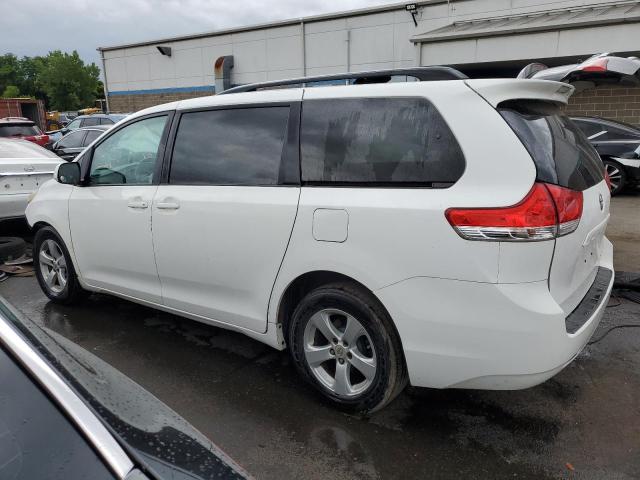 Photo 1 VIN: 5TDKK3DC1CS240006 - TOYOTA SIENNA LE 