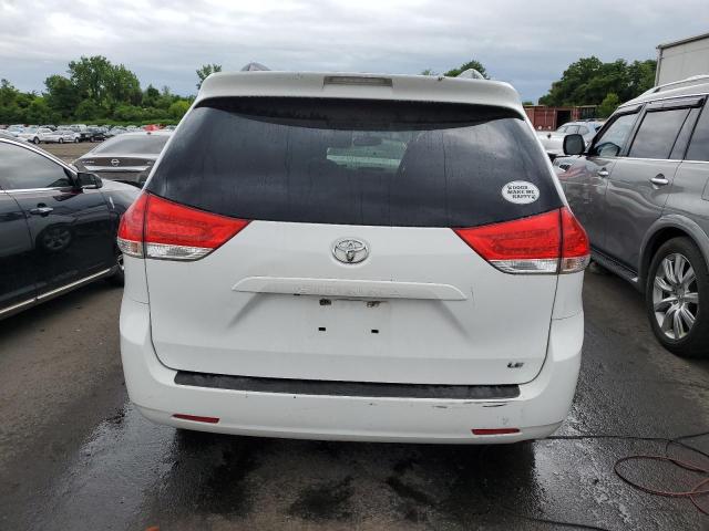 Photo 5 VIN: 5TDKK3DC1CS240006 - TOYOTA SIENNA LE 