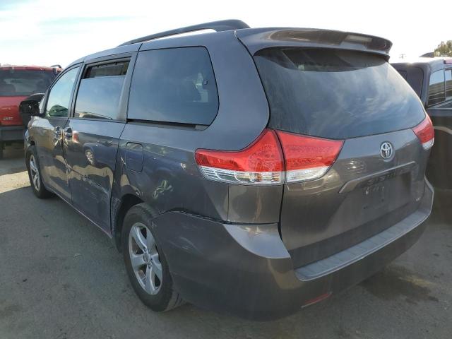 Photo 1 VIN: 5TDKK3DC1CS243942 - TOYOTA SIENNA LE 