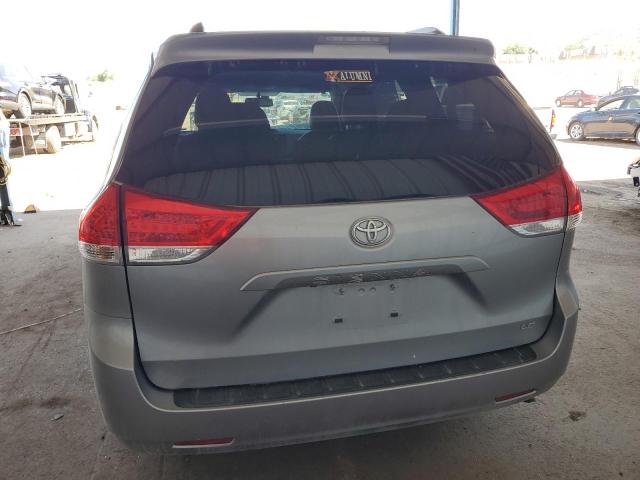 Photo 5 VIN: 5TDKK3DC1CS256626 - TOYOTA SIENNA LE 