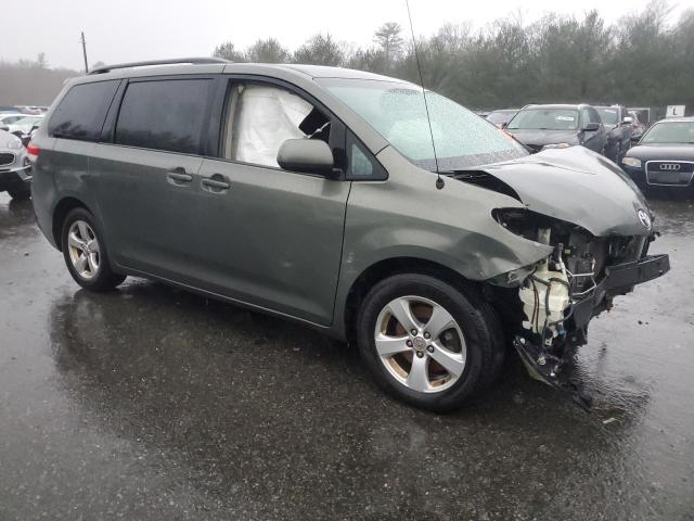 Photo 3 VIN: 5TDKK3DC1CS257081 - TOYOTA SIENNA LE 