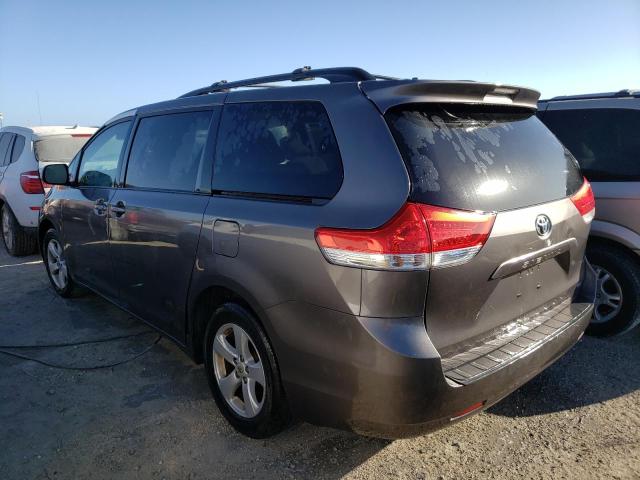 Photo 2 VIN: 5TDKK3DC1DS287053 - TOYOTA SIENNA LE 