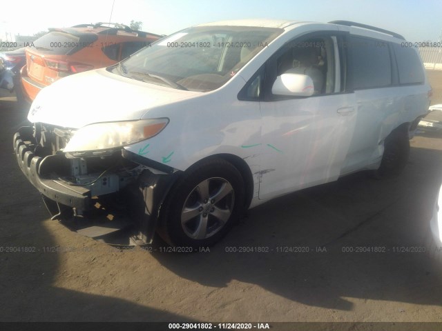 Photo 5 VIN: 5TDKK3DC1DS303865 - TOYOTA SIENNA 