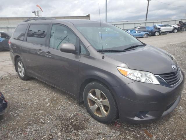 Photo 3 VIN: 5TDKK3DC1DS309519 - TOYOTA SIENNA LE 