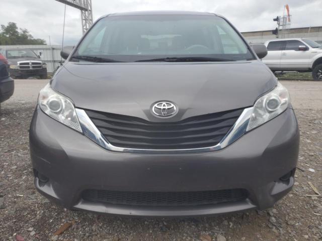 Photo 4 VIN: 5TDKK3DC1DS309519 - TOYOTA SIENNA LE 