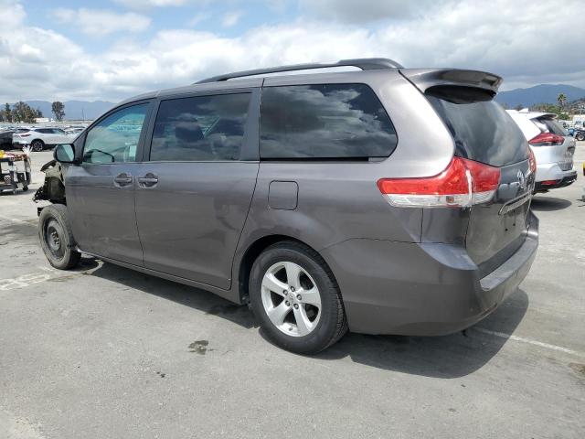 Photo 1 VIN: 5TDKK3DC1DS326529 - TOYOTA SIENNA LE 