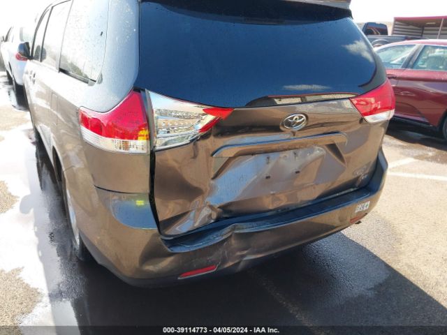 Photo 5 VIN: 5TDKK3DC1DS333206 - TOYOTA SIENNA 