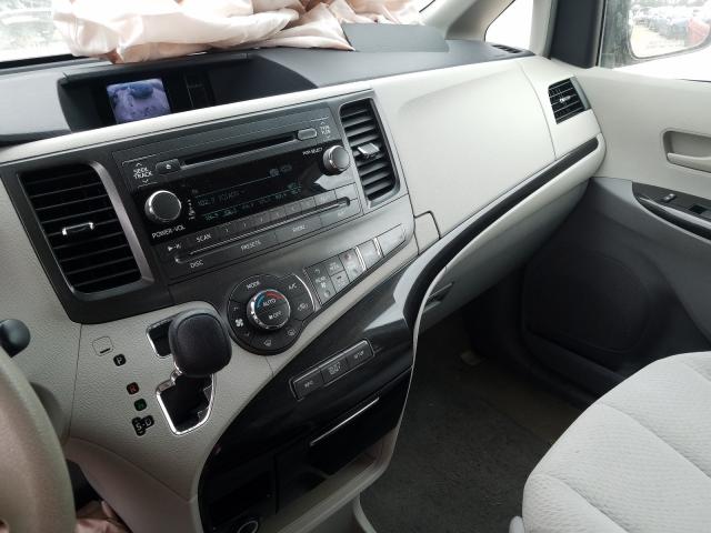 Photo 8 VIN: 5TDKK3DC1DS343699 - TOYOTA SIENNA LE 