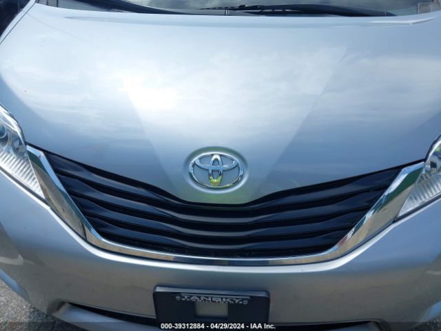 Photo 5 VIN: 5TDKK3DC1DS348949 - TOYOTA SIENNA 