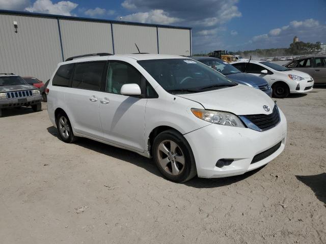 Photo 3 VIN: 5TDKK3DC1DS349258 - TOYOTA SIENNA LE 