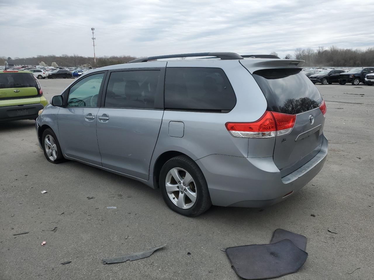 Photo 1 VIN: 5TDKK3DC1DS361264 - TOYOTA SIENNA 