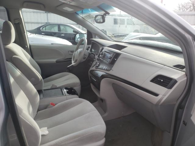 Photo 4 VIN: 5TDKK3DC1DS375682 - TOYOTA SIENNA LE 