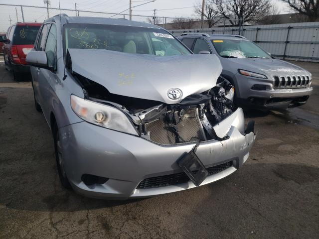 Photo 8 VIN: 5TDKK3DC1DS375682 - TOYOTA SIENNA LE 