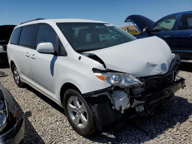 Photo 3 VIN: 5TDKK3DC1DS378145 - TOYOTA SIENNA LE 