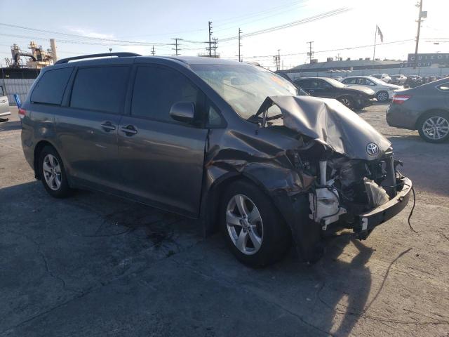 Photo 3 VIN: 5TDKK3DC1DS386567 - TOYOTA SIENNA LE 