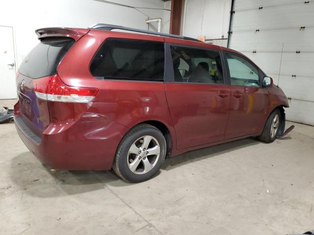 Photo 2 VIN: 5TDKK3DC1DS386889 - TOYOTA SIENNA LE 