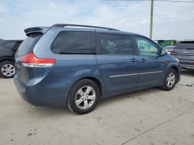 Photo 2 VIN: 5TDKK3DC1DS390960 - TOYOTA SIENNA LE 