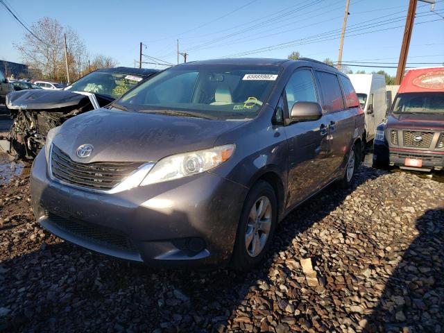 Photo 1 VIN: 5TDKK3DC1DS394023 - TOYOTA SIENNA LE 