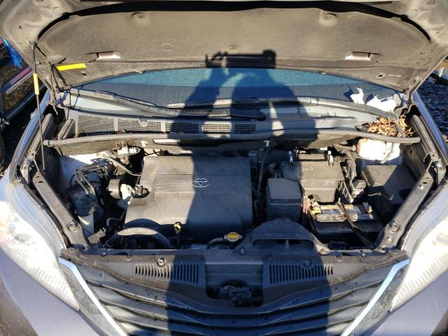 Photo 6 VIN: 5TDKK3DC1DS394023 - TOYOTA SIENNA LE 