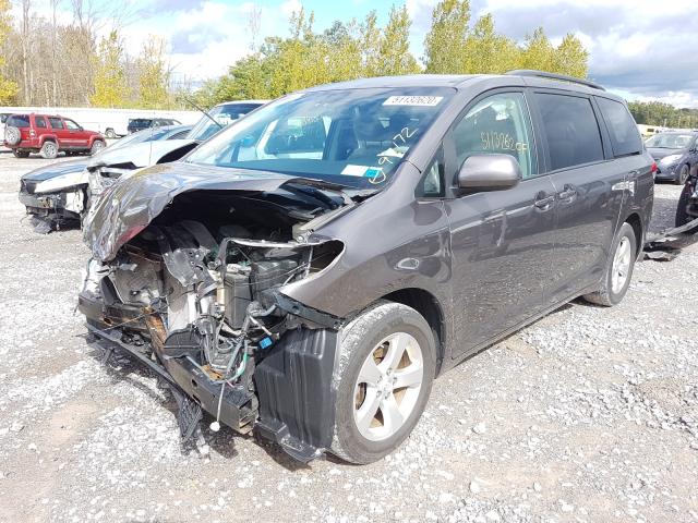 Photo 1 VIN: 5TDKK3DC1DS395365 - TOYOTA SIENNA LE 