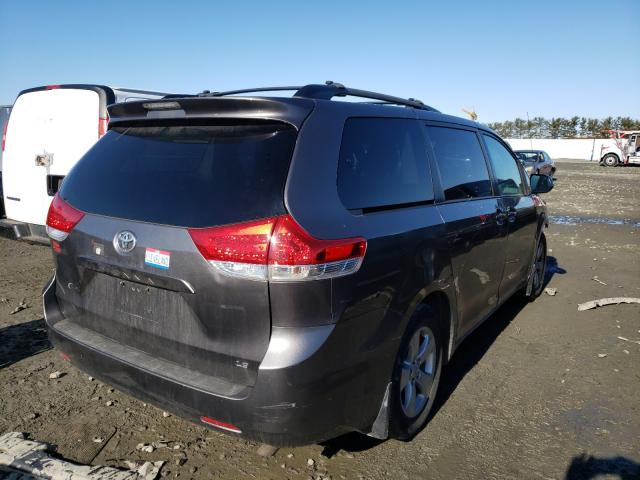 Photo 3 VIN: 5TDKK3DC1DS405389 - TOYOTA SIENNA LE 