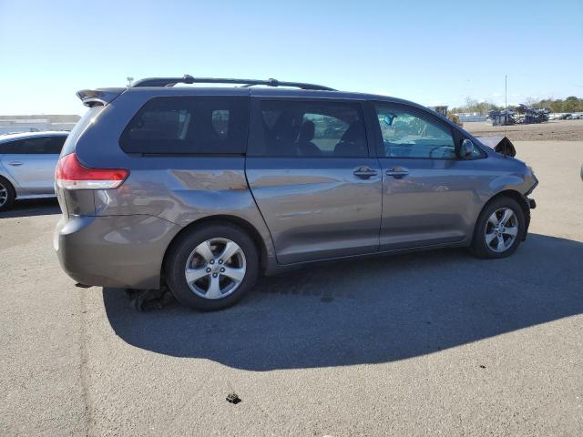 Photo 2 VIN: 5TDKK3DC1ES414479 - TOYOTA SIENNA LE 