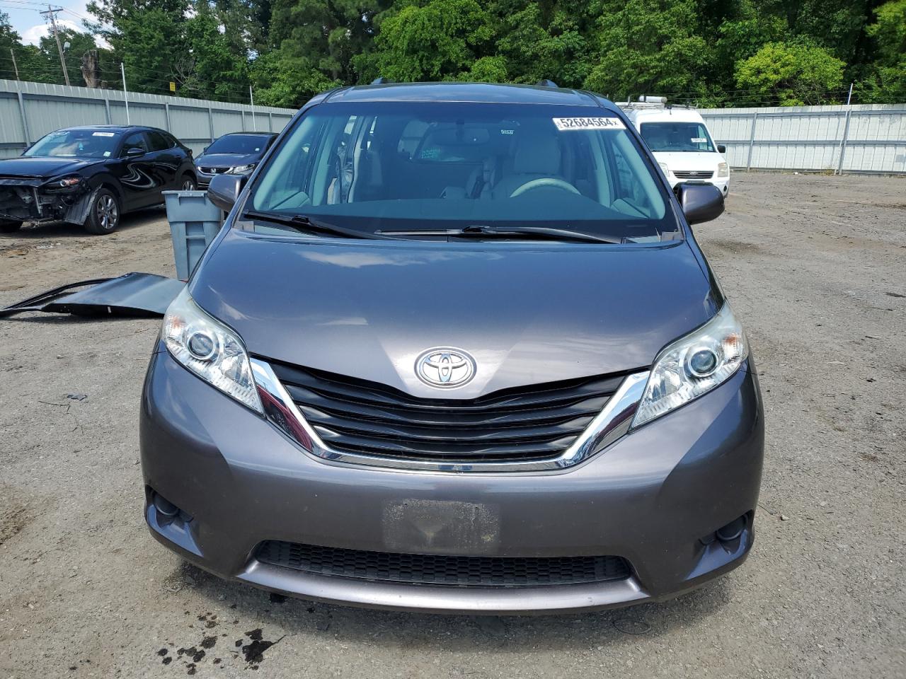 Photo 4 VIN: 5TDKK3DC1ES423134 - TOYOTA SIENNA 