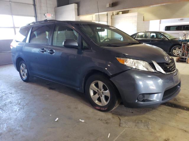 Photo 3 VIN: 5TDKK3DC1ES429144 - TOYOTA SIENNA LE 