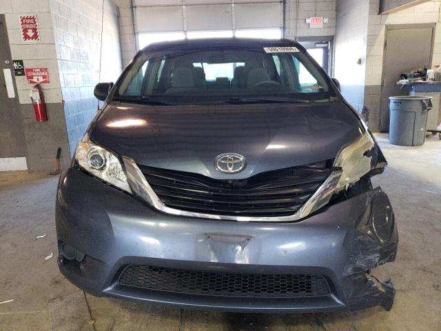 Photo 4 VIN: 5TDKK3DC1ES429144 - TOYOTA SIENNA LE 