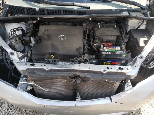 Photo 6 VIN: 5TDKK3DC1ES430990 - TOYOTA SIENNA LE 