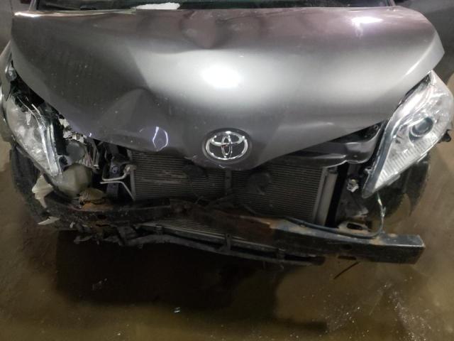 Photo 11 VIN: 5TDKK3DC1ES444968 - TOYOTA SIENNA LE 